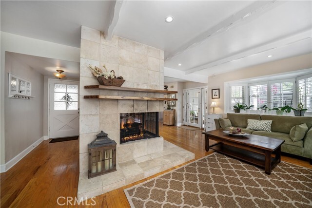 Building Photo - 4571 Canoga Dr