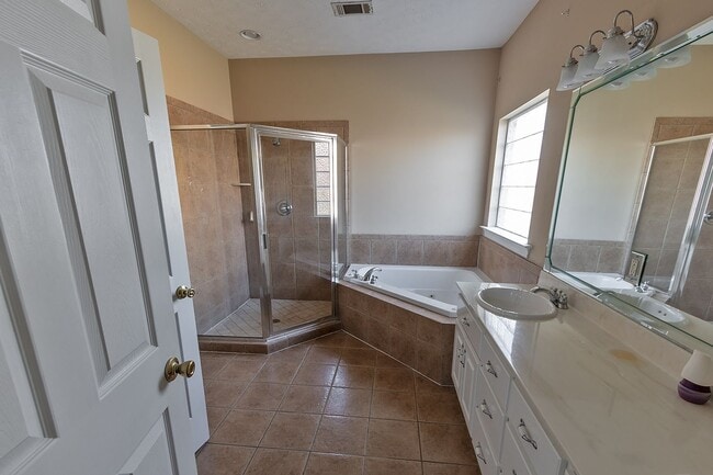 Building Photo - Home for rent in Deatsville