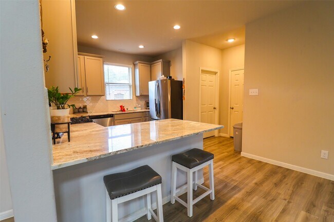 Building Photo - 27035 Badger Way