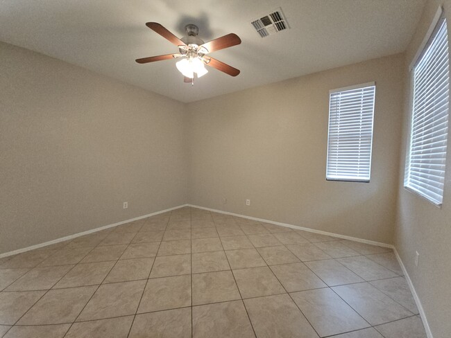 Building Photo - 3631 E Warbler Rd