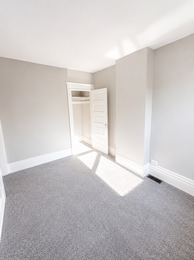Interior Photo - Schiller Terrace