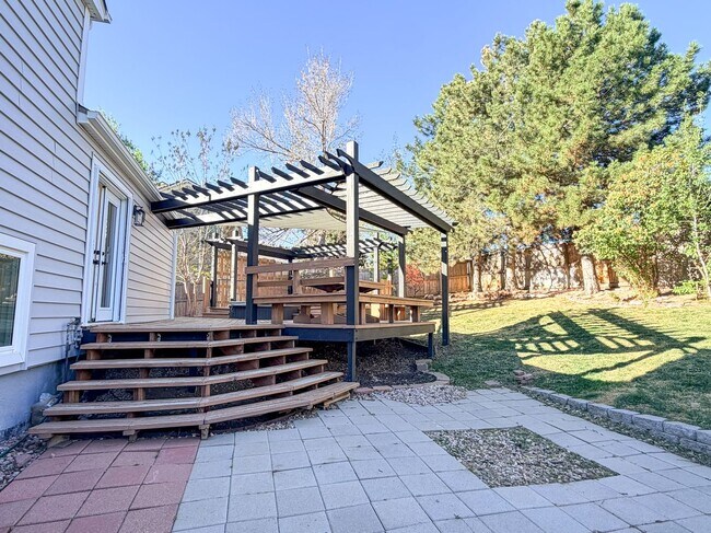 Building Photo - Updated Single-Family Home in Centennial!