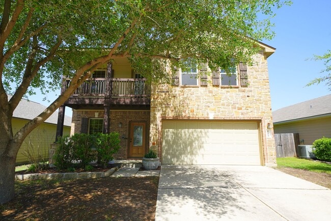 Primary Photo - Great 4 Bedroom Home Now Available in Cibo...