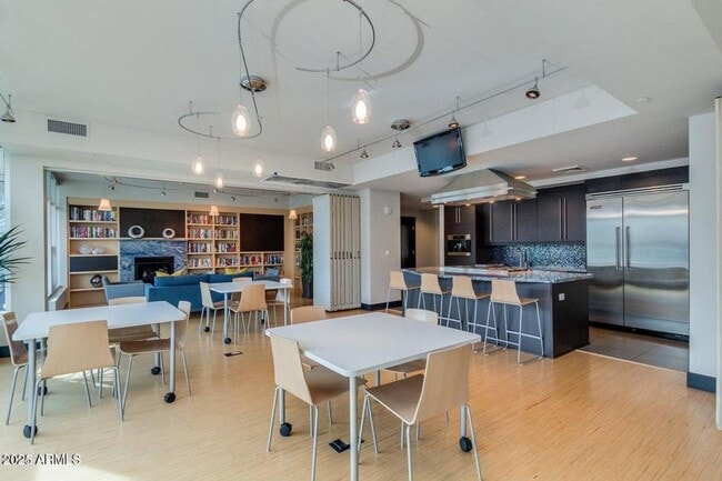 Building Photo - 2 Bedroom 2 Bathroom BRIDGEVIEW AT HAYDEN FERRY LAKESIDE CONDOMINIUM