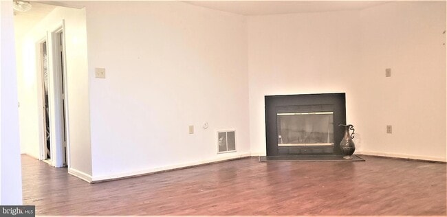 Building Photo - 2905 Charredwood Dr
