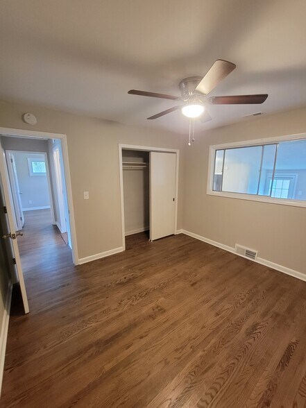 bedroom 3 - 114 Ellis Ave