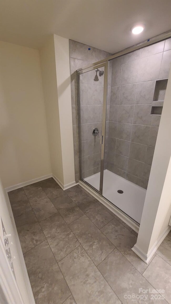 Building Photo - 2841 Yeager Dr NW