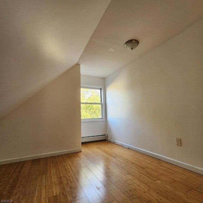 Building Photo - 316 Summer Ave