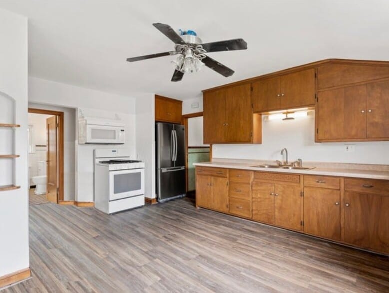 Kitchen - 1614 S 58th St