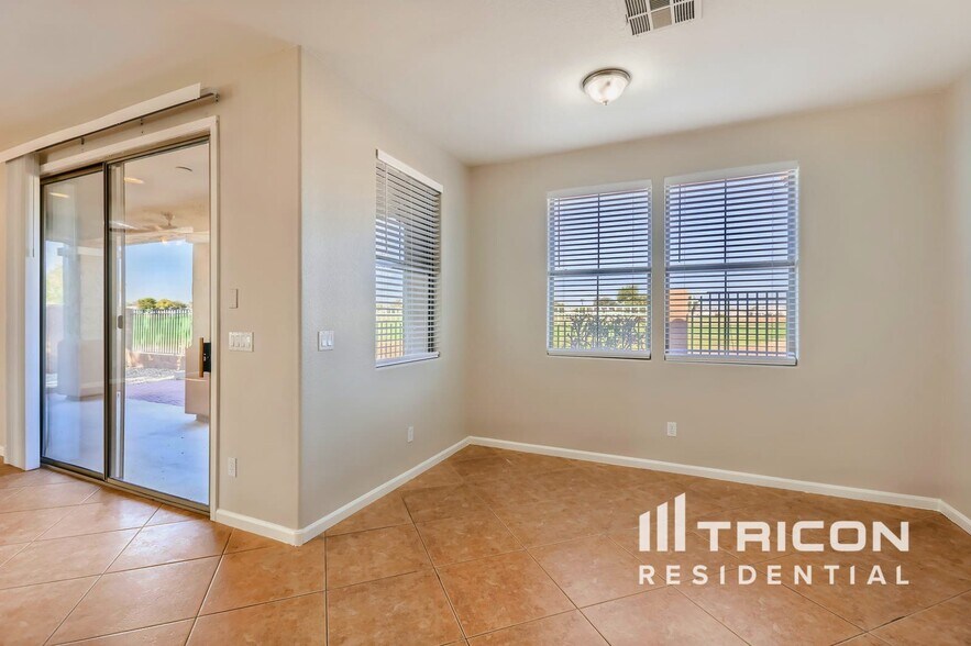 Building Photo - 13574 W Cypress St