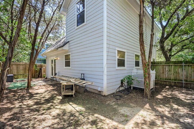 Building Photo - 15314 Oklahoma St