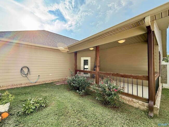 Building Photo - 797 Thomas Ave