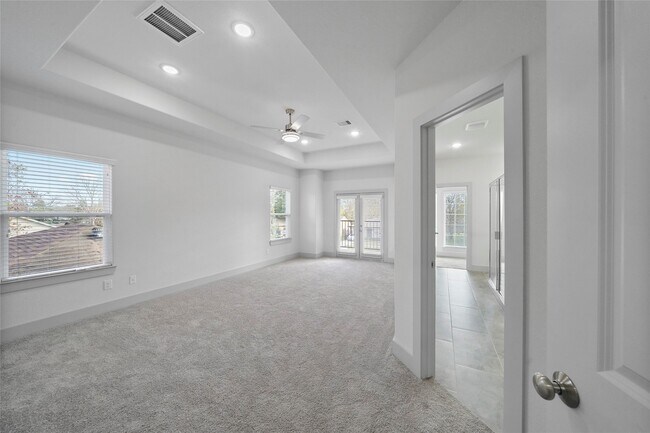 Building Photo - 7242 St Augustine St