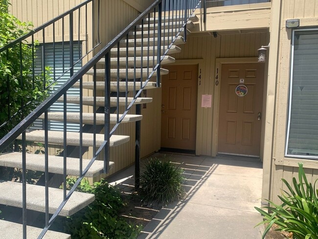 Building Photo - Downstairs 2 bed 2 bath brand new condo wi...