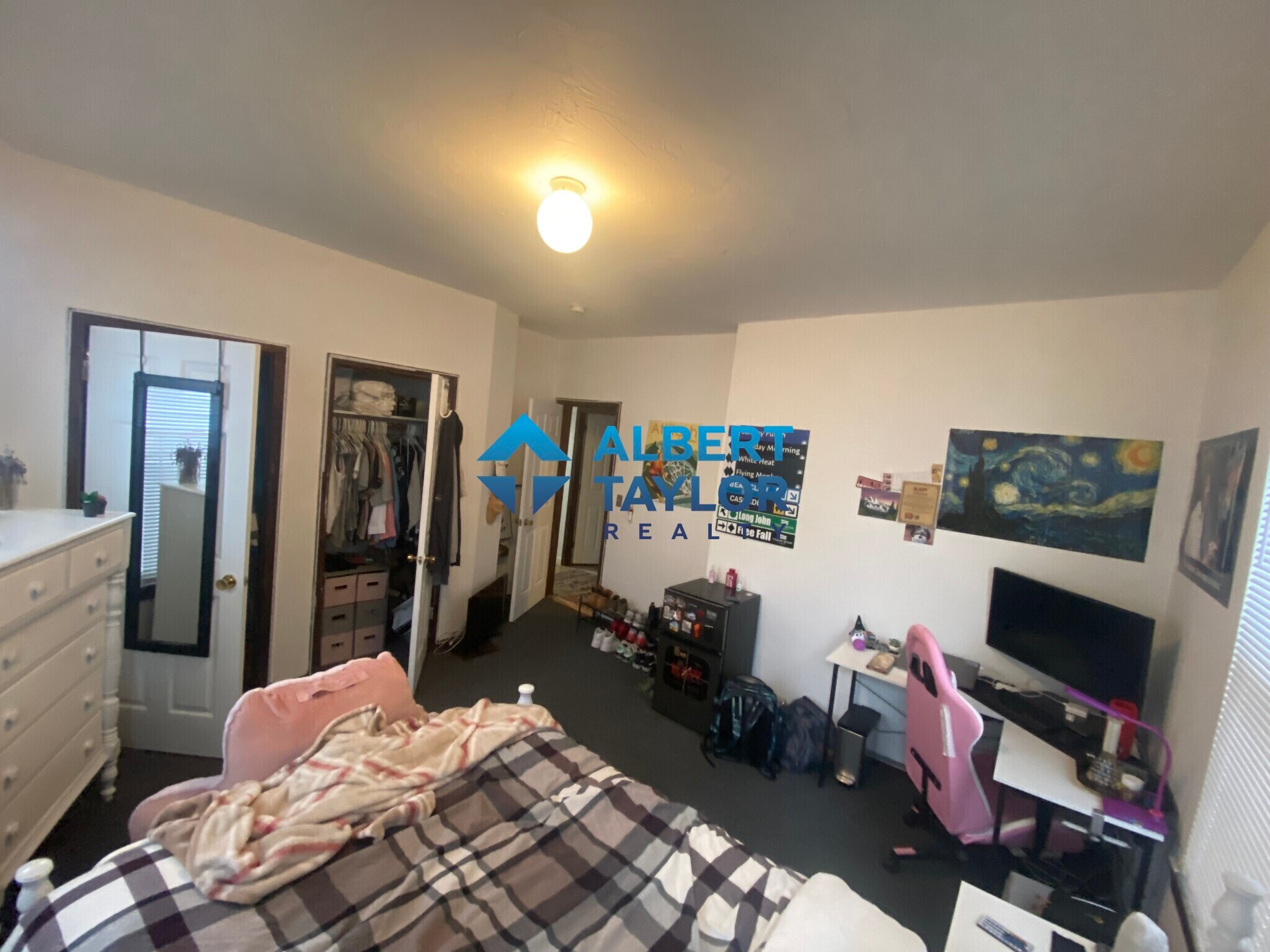 Building Photo - 10 Parker Hill Ave