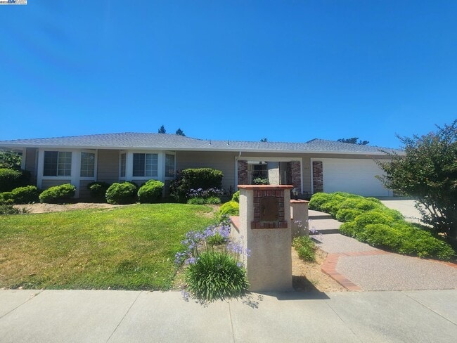 Primary Photo - 1277 Concord St