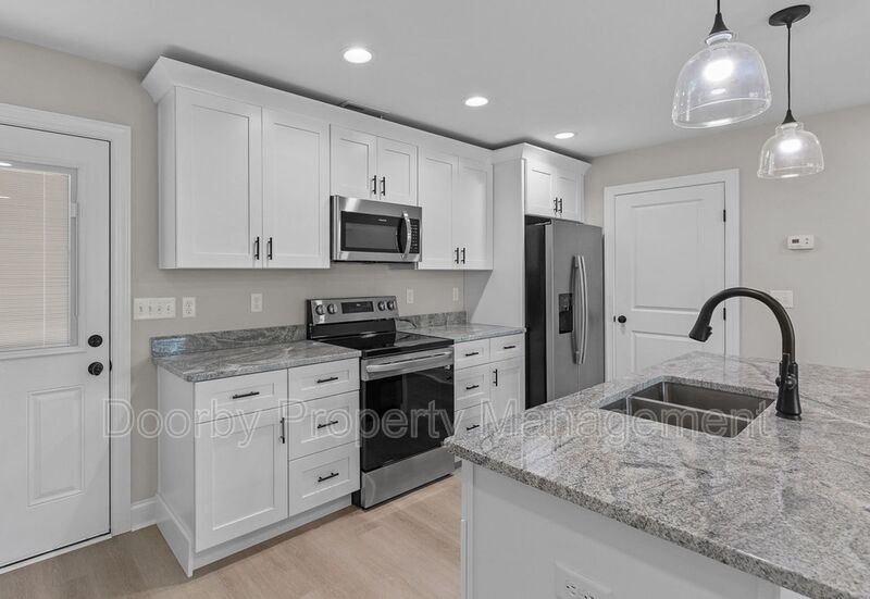 Building Photo - 36 Alden Ln