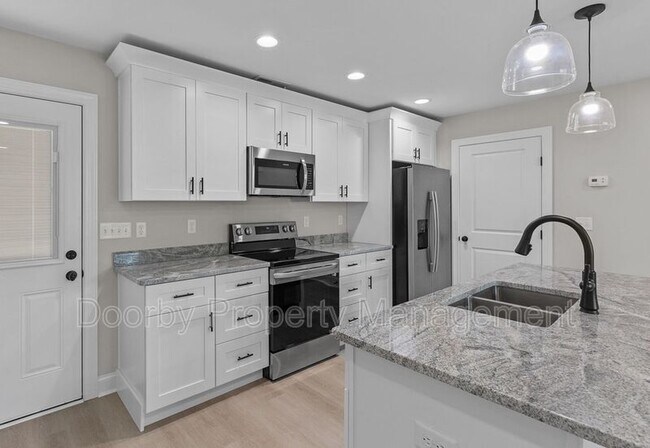 Building Photo - 36 Alden Ln