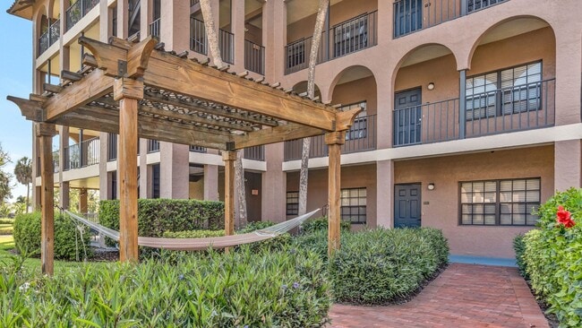 Building Photo - Fantastic 1br/1bath Condo in Gulfport/Unfu...