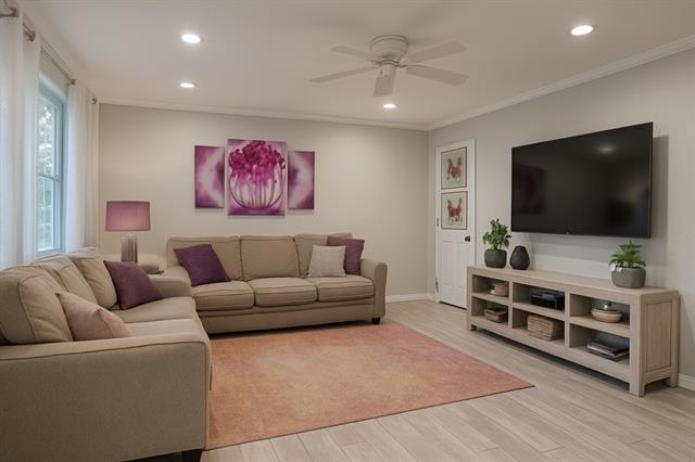 Primary Photo - 413 S Judd St