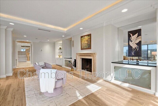 Building Photo - 1530 Key Blvd