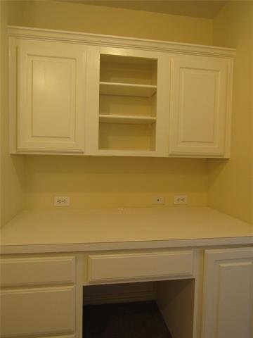 Building Photo - 1023 Candlewood Tr