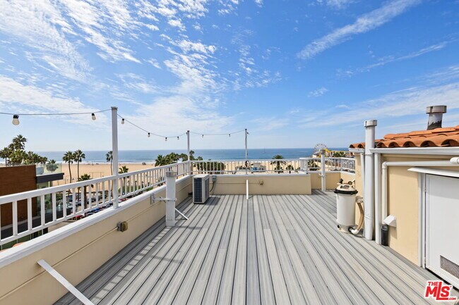 Building Photo - 25 Arcadia Ter