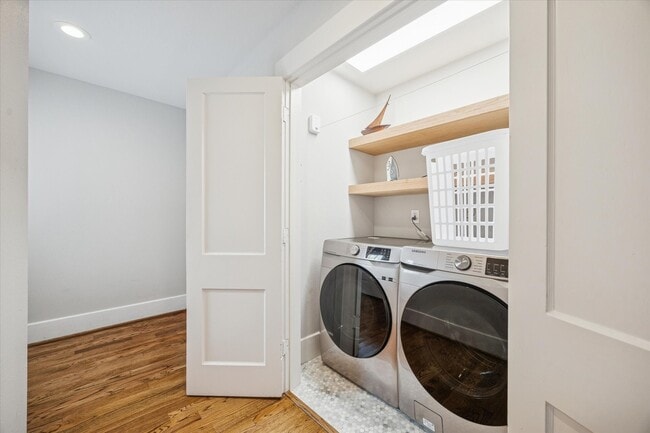 Building Photo - 4605 Fisk St