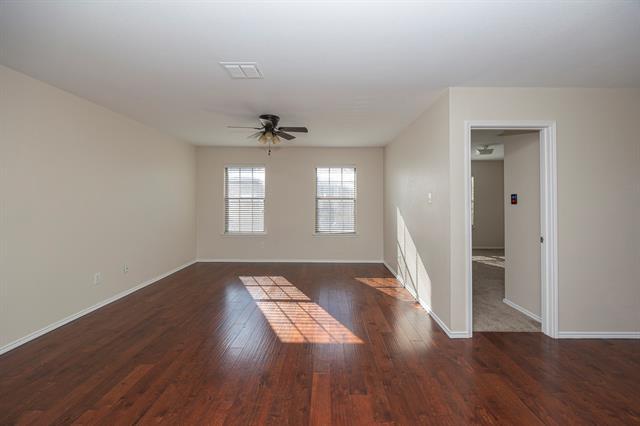 Building Photo - 5828 Pebble Ridge Dr