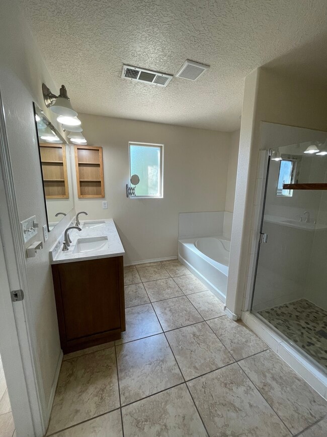 Master Bathroom - 11019 Marina Gate Trl NE