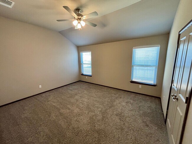 Building Photo - Wonderful 3 Bed 2 Bath Home in Norman