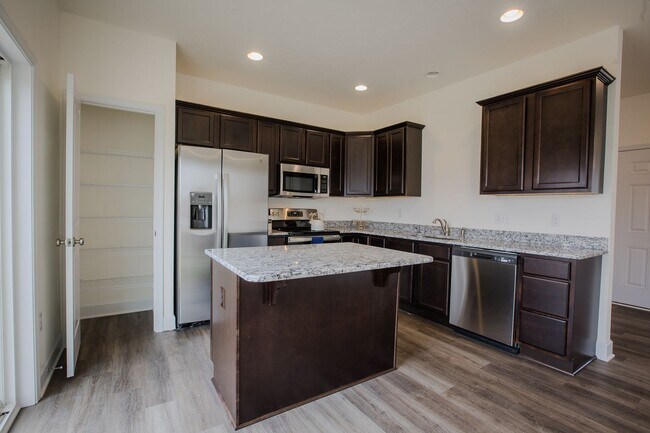 Building Photo - 3 Bedroom Duplexes