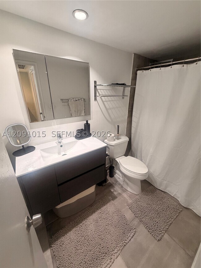Building Photo - 5700 Collins Ave