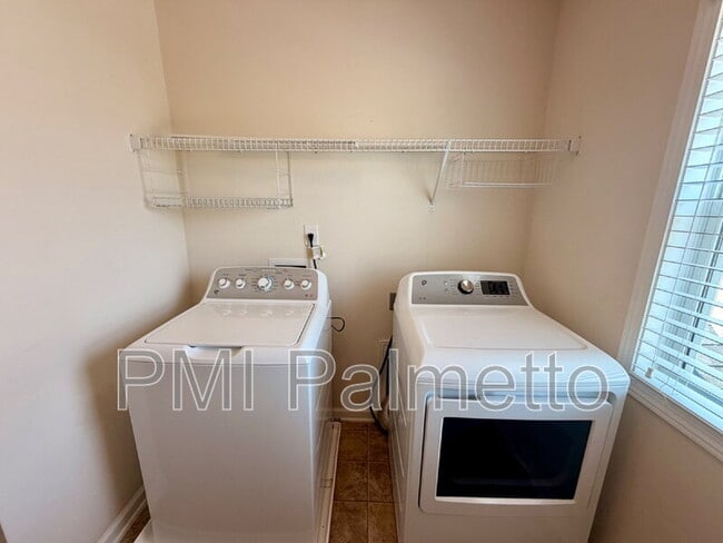 Building Photo - 141 Hay Meadow Ln