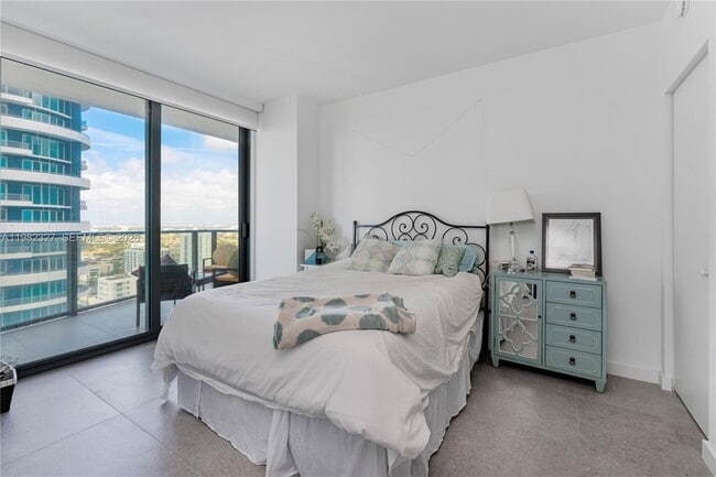 Building Photo - 1300 S Miami Ave