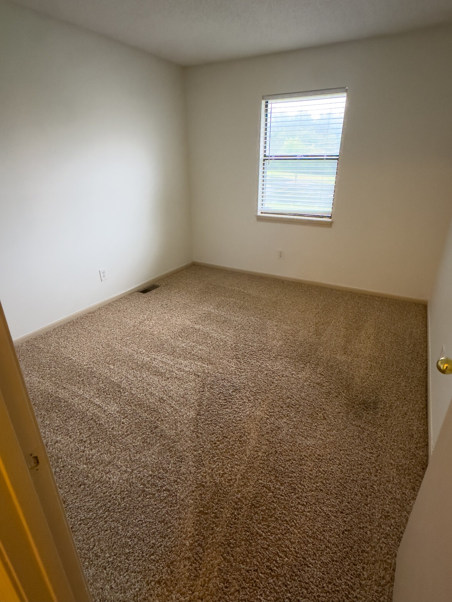 2nd bedroom - 410 NE 81st St