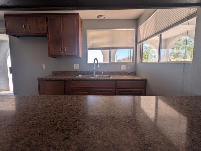 Building Photo - 2373 Oahu Ln
