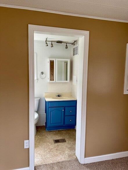 Building Photo - 12 Hayes St