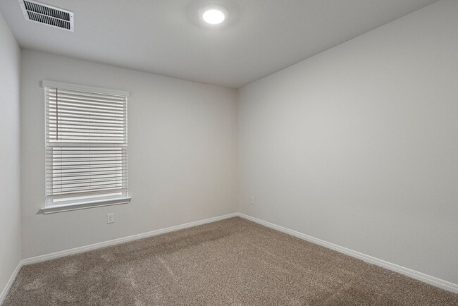 Building Photo - 176 Texas Palmetto Cir