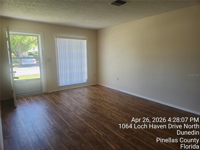 Building Photo - 1064 Loch Haven Dr N