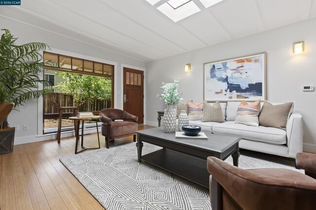 Building Photo - 1754 Reliez Valley Rd