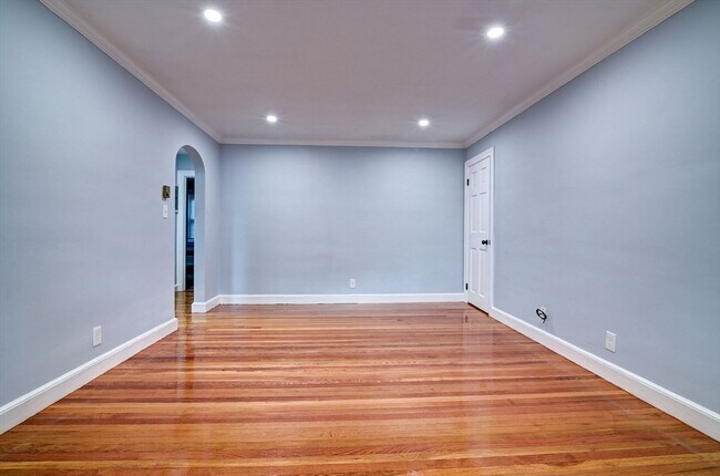 Building Photo - 191 Fenno St