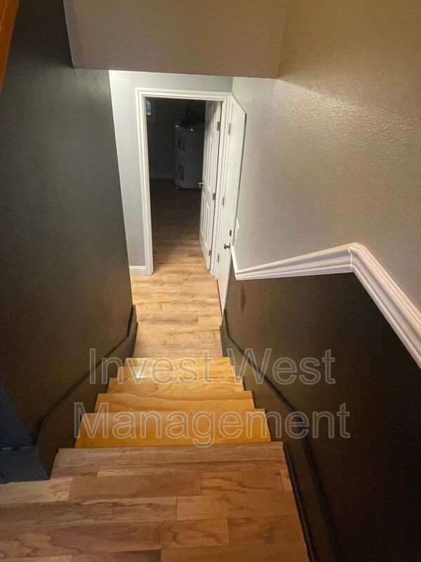 Building Photo - 2214 NE 89th St