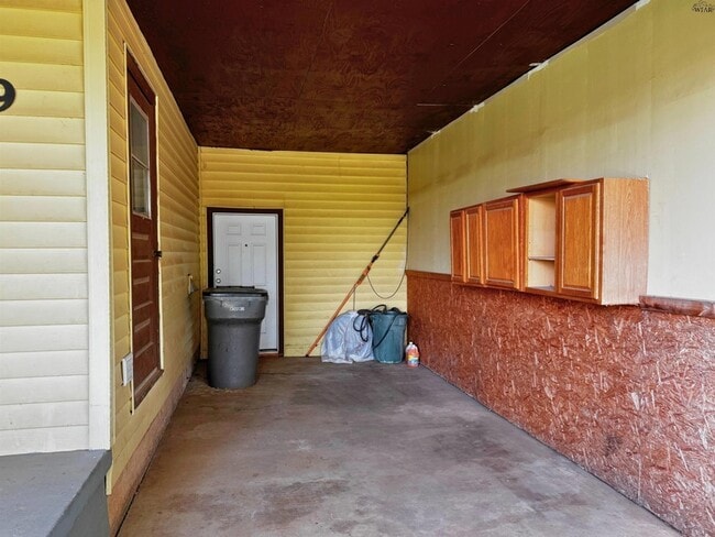 Building Photo - 1609 Sunnyside Ln