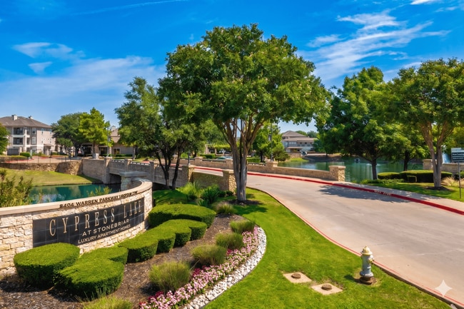 Building Photo - Cypress Lake at Stonebriar Apartments