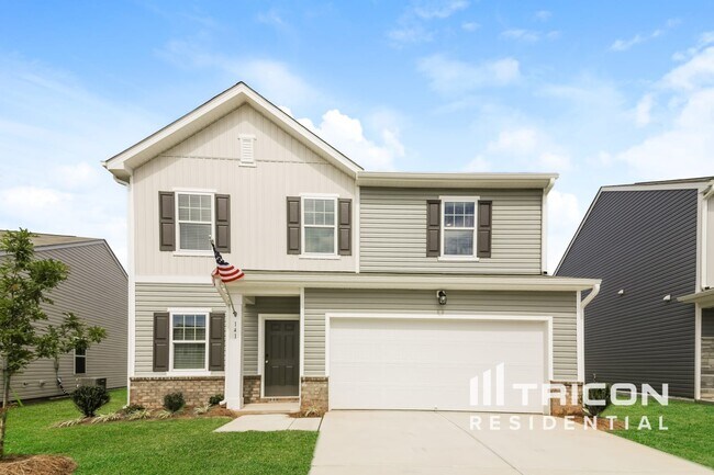 Primary Photo - 141 Gladstone Loop