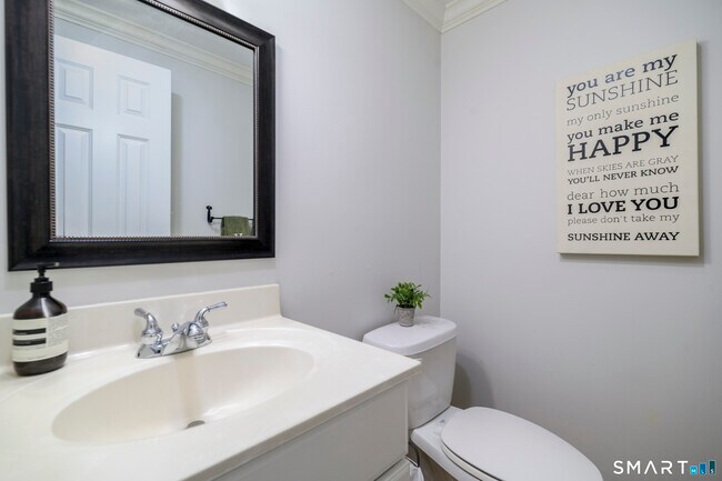 Building Photo - 85 Camp Ave