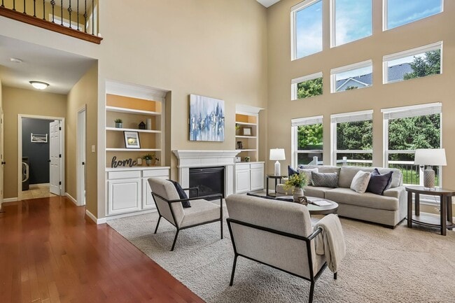 Building Photo - Executive Lease Opportunity - 4 Bed 3 Bath
