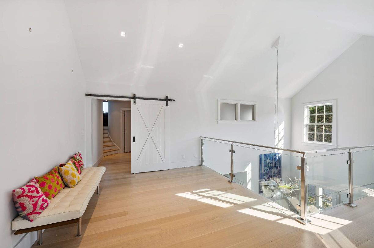 Building Photo - 50 Mecox Bay Ln