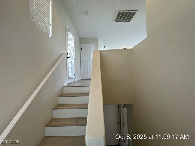 Building Photo - 10314 Ladybug Bend St
